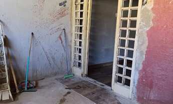 Imagem 3: Vendo casa no sol nascente trecho 3 proximo terminal onibus qnr