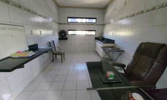 Imagem 7: Oportunidade única! Casa triplex, 5 quartos sendo 1 suíte e 2 semi- suítes, próxima a Av