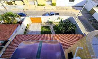 Imagem 6: Oportunidade única! Casa triplex, 5 quartos sendo 1 suíte e 2 semi- suítes, próxima a Av