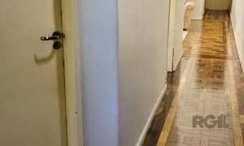 Imagem 2: Apto 3 quartos, living 2 ambientes, 2 banheiros com pátio