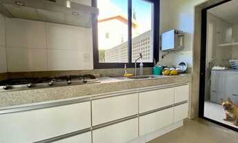 Imagem 4: Casa de condomínio sobrado para venda tem 366 metros quadrados com 4 quartos