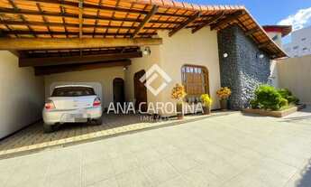 Imagem: Casa para venda tem 425 metros quadrados