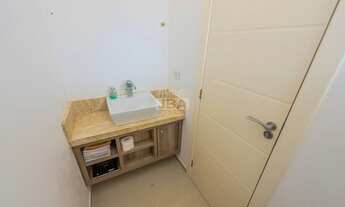 Imagem 5: Casa de condomínio sobrado para venda tem 221 metros quadrados com 3 quartos