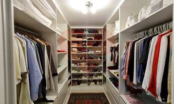 Imagem 3: Casa de condomínio para venda tem 737 metros quadrados com 6 quartos