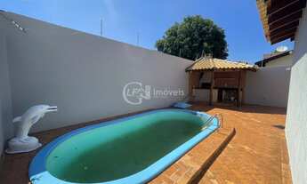 Imagem 2: Casa Reformada com Piscina ( cidade jardim