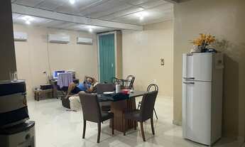 Imagem 4: Casa de condomínio térrea para venda possui 300 metros quadrados com 2 quartos