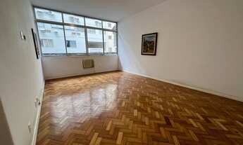 Imagem 3: Apartamento para venda tem 130 metros quadrados com 3 quartos em Copacabana - Rio de Janei