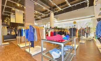 Imagem 2: Loja/Sala Térrea 660 m² Privativos, Alugada R$22.500 Mês - Curitiba, Champagnat