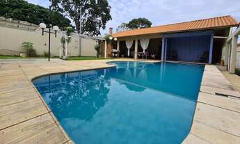 Imagem: Casa grande e espaçosa com de 2 terrenos