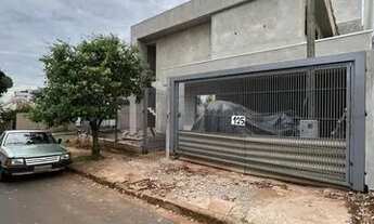 Imagem 2: Sobrado para Venda em Maringá, Zona 02, 3 dormitórios, 3 suítes, 4 banheiros, 2 vagas