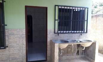 Imagem 2: Casa com Kitnet Aureny 4