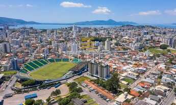Imagem 4: Apartamento com 02 dormitórios, sendo 01 suíte e terraço no Canto / Florianópolis