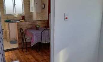 Imagem: Aluga-se quitinete 2 cômodos 1 banheiro