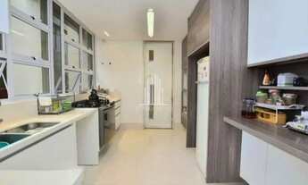 Imagem 3: Cond. Vitória Régia, apartamento de 226m² com 3 suítes, 4 vagas no Jardim Paulista