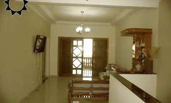 Imagem: CASA ASSOBRADADA AYROSA