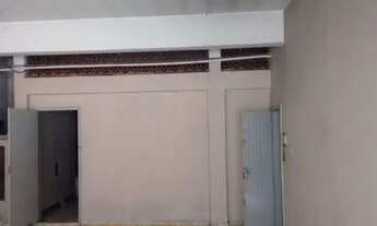 Imagem 7: Salão de frente 1º andar anexo a casa de fundos, comercial ou residencial