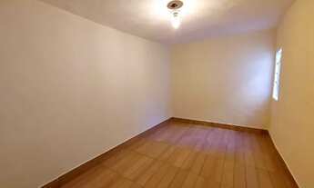 Imagem: Casa individual reformada com 03 quartos