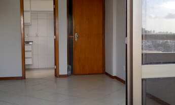 Imagem 5: PITUBA- APTO. 2/4, 1 SUÍTE, 2 VARANDAS, ÁREA SERVIÇO, ÁREA 95 M2. 01 VAGA. R$ 2.400,00