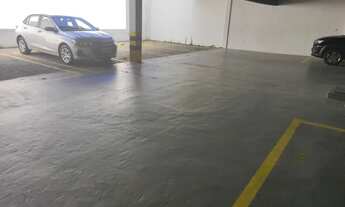 Imagem 2: Apartamento Riviera c/ 2qts, sendo 1suíte, 2brs, 1vg, amrs, vrnd, blindex