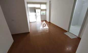 Imagem 3: Apartamento com 3 quartos, dependência completa e 2 vagas