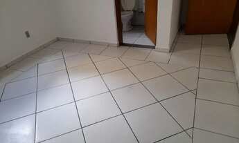 Imagem 6: Alugo apartamento no térreo com cozinha, quarto com banheiro, lavanderia coberta, sem vaga