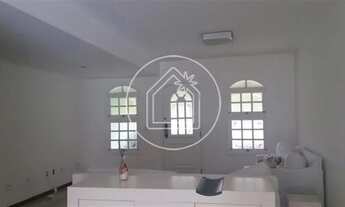 Imagem 2: Casa de condomínio para venda com 190 metros quadrados com 4 quartos em Badu - Niterói - R