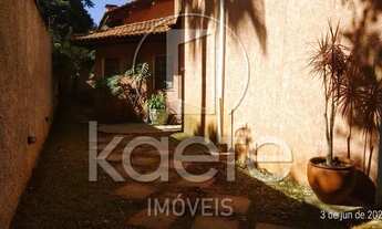 Imagem 7: VENDA E LOCAÇÃO] CASA AMPLA, ENSOLARADA, PISCINA, 6 VAGAS NA GARAGEM!!!