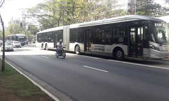 Imagem 2: ALUGA!!Apto. C/ 02 QUARTOS, SALA 02 AMBIENTES, BANHEIRO SOCIAL, AMPLA COZINHA, AREA DE SE