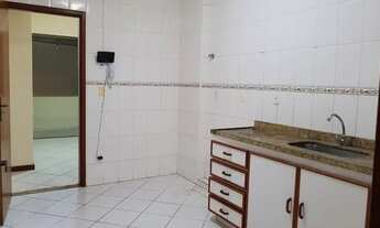 Imagem 4: Lindo Apto nos Cavaleiros c/ 3qts, send 1 suíte, 2brs, 1vg, amrs plnjds, vrnd