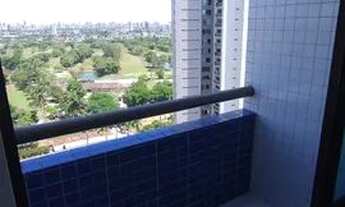 Imagem 3: More na cidade vendo a paisagem do campo