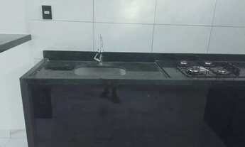 Imagem 6: Casa térrea com área lateral, 2/4, nascente em condomínio