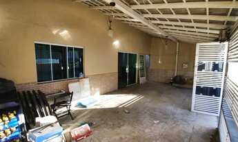 Imagem: OPORTUNIDADE ÚNICA! Linda casa na QS 4!