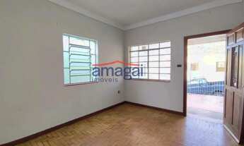 Imagem 4: Casa com 3 dormitórios na área central