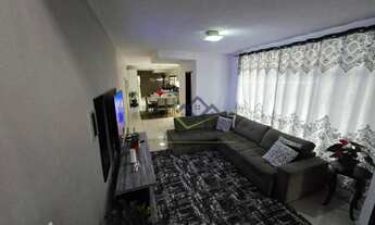 Imagem: Sobrado com 3 quartos à venda, 247 m²