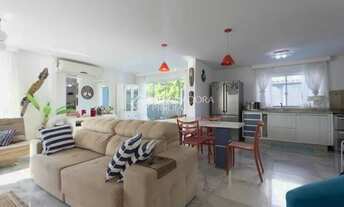 Imagem 2: Casa Alto Padrão para Locação nos Ingleses - Vista Mar e a 500m da Praia