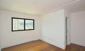 Imagem 6: Apartamento com 4 suites, varanda gourmet, 4 vagas e área de lazer à venda, 260 m² por R