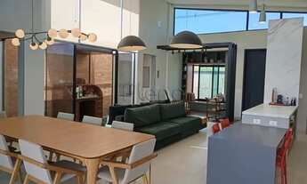 Imagem 3: Casa à venda em Indaiatuba, com 5 quartos, com 420 m², Jardins do Golfe Residencial