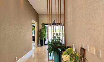 Imagem 3: Casa com 4 suítes no Condomínio Jequitibá com Vista para Mata