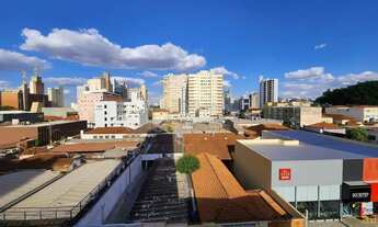 Imagem 3: Centro - Apartamento com 03 dormitórios com armários e sacadas