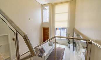 Imagem 7: Sobrado para venda tem 216 metros quadrados com 3 quartos