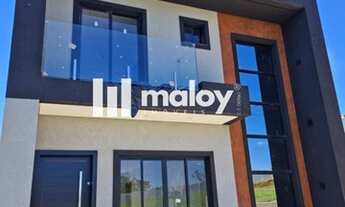 Imagem 2: Sobrado para Venda em Cascavel, Universitário, 3 dormitórios, 1 suíte, 2 banheiros, 2 vaga