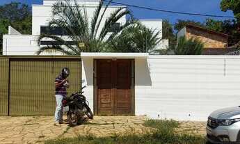 Imagem: Casa de dois pavimentos no bairro meia ponte