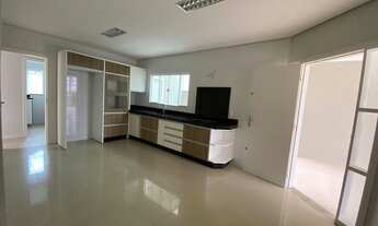 Imagem 5: Casa para venda tem 200 metros quadrados com 4 quartos em Pagani - Palhoça - SC