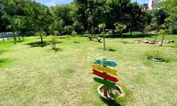 Imagem 5: Próximo ao Angeloni. Excelente condomínio. Apartamento com 2 dormitórios sendo uma suite