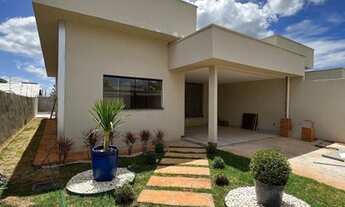 Imagem: Casa de 3 quartos - sendo 1 suíte - Residencial