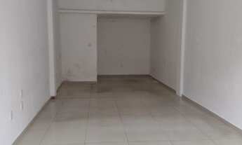 Imagem 2: Loja comercial bem localizada no bairro Centro de Fortaleza. Ed. Tropical, com aproximada