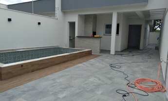 Imagem 1: CASA 3 DORMS, COM PISCINA A POUCOS METROS DA PRAIA