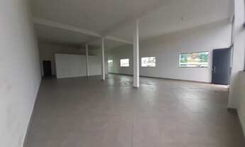 Imagem 2: SALÃO AO LADO DA BR040