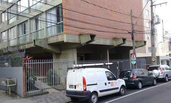 Imagem 2: Apartamento para venda possui 90 metros quadrados com 3 quartos em Centro - Curitiba - PR