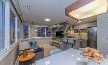 Imagem 2: Apartamento para venda possui 64 metros quadrados com 2 quartos em Santana - Porto Alegre